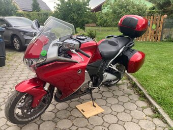 Honda VFR 1200 F - 2