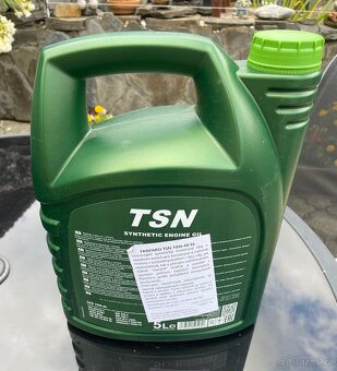 Motorový olej FANFARO TSN 10W-40 - 2