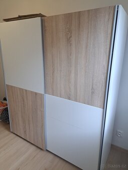 šatní skříň - 2