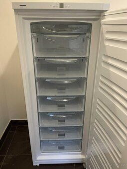 Šuplíkový mrazák Liebherr GP 3513, objem 350 l, A+++ - 2