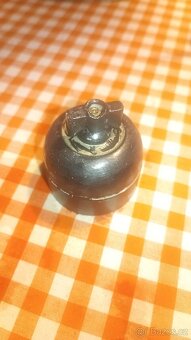 Starý bakelitový vypínač. - 2