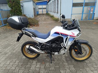 Honda Transalp XL750 - 2