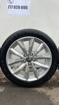 Sada zánovních letních ALU kol Škoda |5x112; 225/45/17| - 2