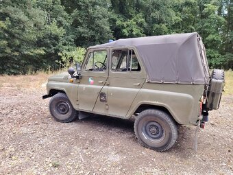 UAZ 469 BI - 2