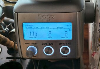 mlýnek na kávu Sage BCG820 Smart Grinder Pro - 2