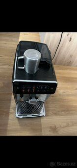 Automatický kávovar Philips EP3326/90 – výborný stav - 2