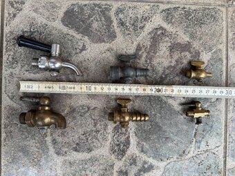 Staré kohouty 6ks - 2