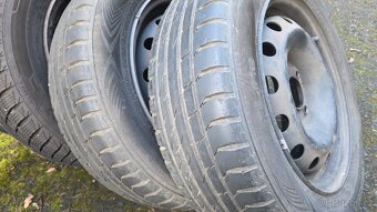 Prodám 4 kola R14 na plechových discích. - 2