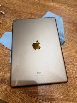Prodám iPad 2021 (64 GB) - 2
