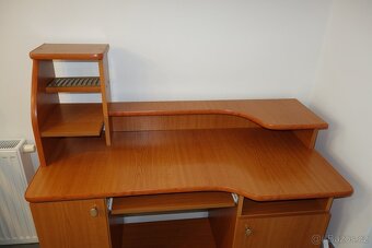 Počítačový, psací stůl / stolek - 2