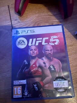 PlayStation 5 slim s mechanikou - 2