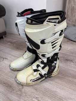 Prodám boty FORMA PREDÁTOR  44 - 2