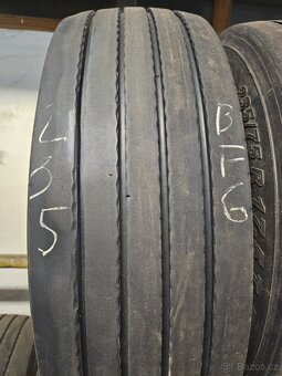 Nákladní vlekové pneu 235/75R17,5 - 2