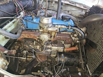Volha 21 motor a nápravy, jen volat - 2