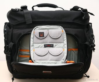 Lowepro Magnum 200 AW - 2