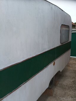 Karavan na pevné stání - 2