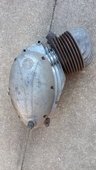 ČZ 125 motor - 2