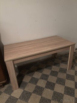 Prodám jídelní stůl + 3 židle - 2