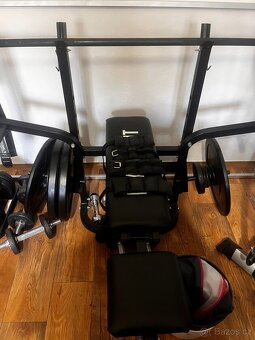 Posilovací lavice s konstrukcí Klarfit – bench press stanice - 2