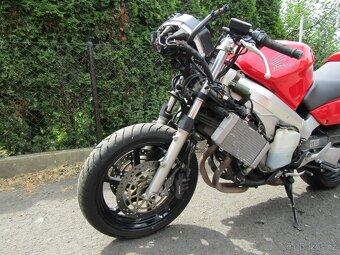Honda VFR 800 - 2