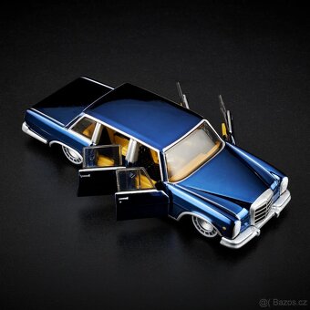 Hot Wheels - Mercedes-Benz 600 - 2