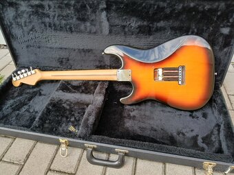 Fender Stratocaster USA - 2