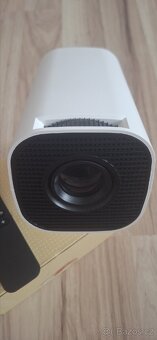 Projektor Ultra HD - 2