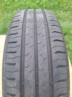 Pneu 195/65 R 15 - 2