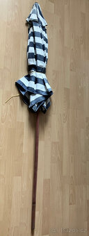 Slunečník průměr 160cm výška 200cm použitý - 2