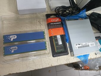 Prodám sadu stolních počítačů dle foto jako celek LEVNĚ - 2