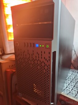 HP Proliant ML310e Gen8 Xeon E3-1220 V2 3,10Ghz 4x 8GB DDR3 - 2