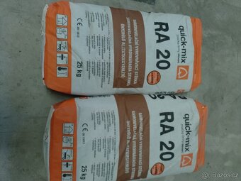 Samonivelačni vyrovnávací stěrka Quick-mix RA 20 - 2