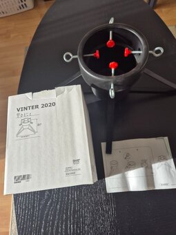 Stojánek na vánoční stromek Ikea - 2