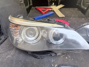 BMW e61 Přední bixenony - 2