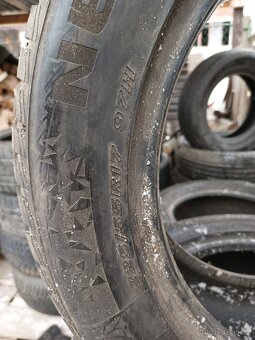 225 55 17 zimní 97h - 2