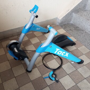 Cyklotrenažér TACX Satori Smart - 2