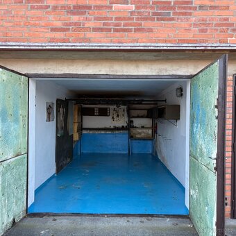 Pronajmu garáž na Obecinách - 2