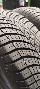 Celoroční pneu Goodyear 235/65 R17 - 2