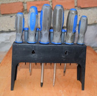 sada šroubováků se stojánkem - 2