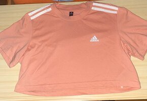 Adidas crop top triko meruňkové/lososové vel. XS - 2