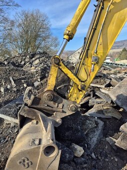 New Holland Kobelco E215B - 2