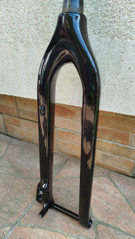Pevná karbonová vidlice 29" tapered - 2