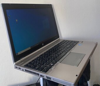 Notebook HP elitebook i7/8GB/256GB/radeon - 2