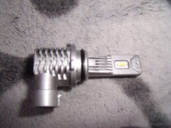 LED žárovka HB4 - 2