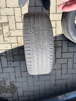 Pneu continental 235/45 R 18 - 2