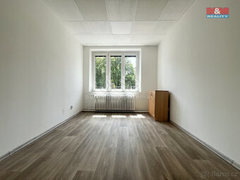 Pronájem bytu 2+1, 35 m², Zlín, ul. Štefánikova - 2
