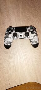 playstation 4 + 10 her - 2