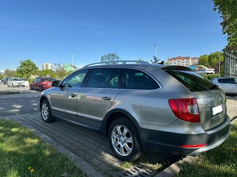 Škoda Superb II Combi Outdoor - 2