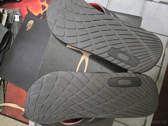 OAKLEY sandaly vel .EU 44 UK 9 US 10 cm 28 stav 9/10 , stav - 2