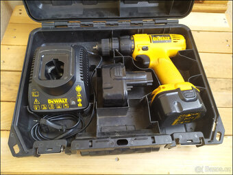 Aku vrtačka DeWALT DW907 s repasovanou baterií - 2